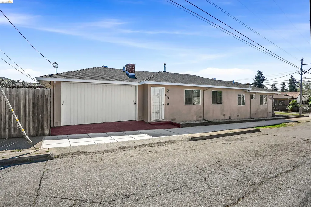 3012 Minna Avenue Oakland CA 94619