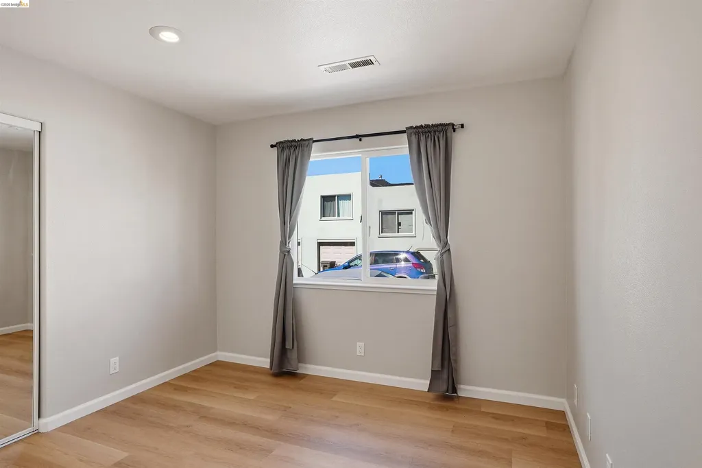 3012 Minna Avenue Oakland CA 94619