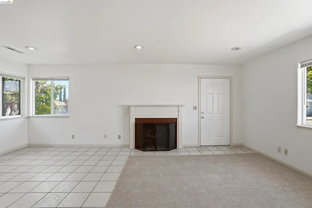 3012 Minna Avenue Oakland CA 94619