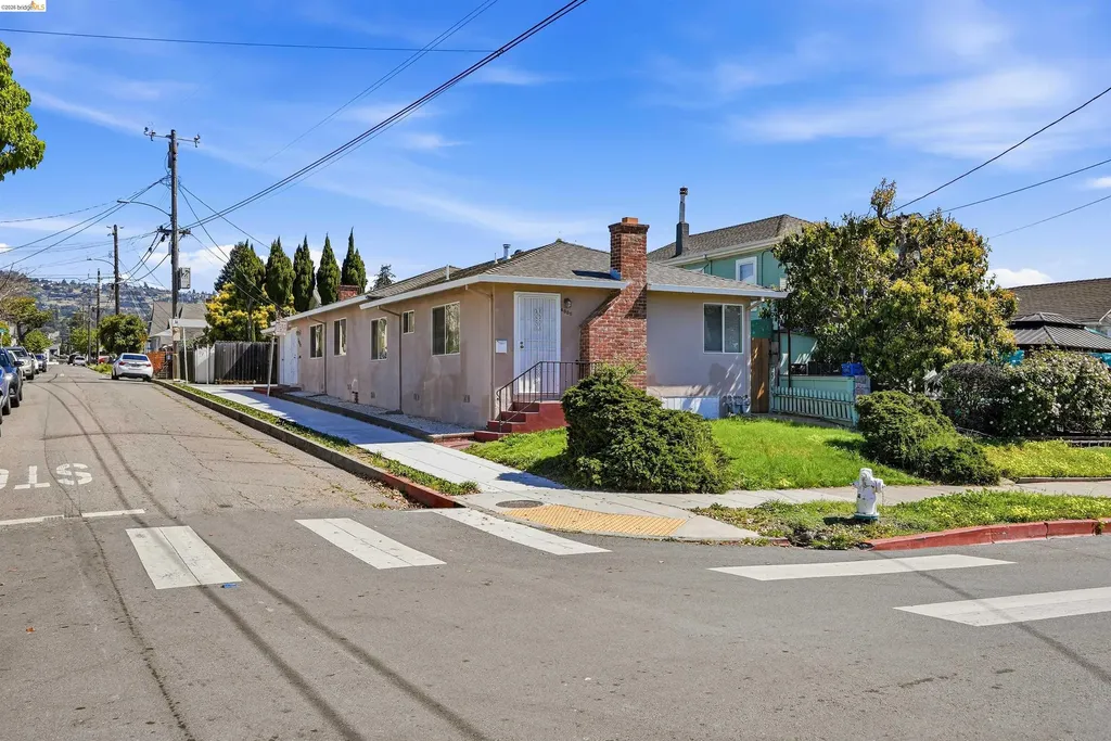 3012 Minna Avenue Oakland CA 94619