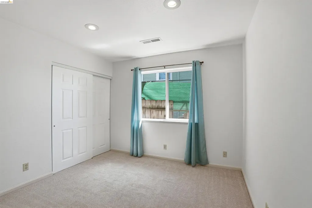 3012 Minna Avenue Oakland CA 94619