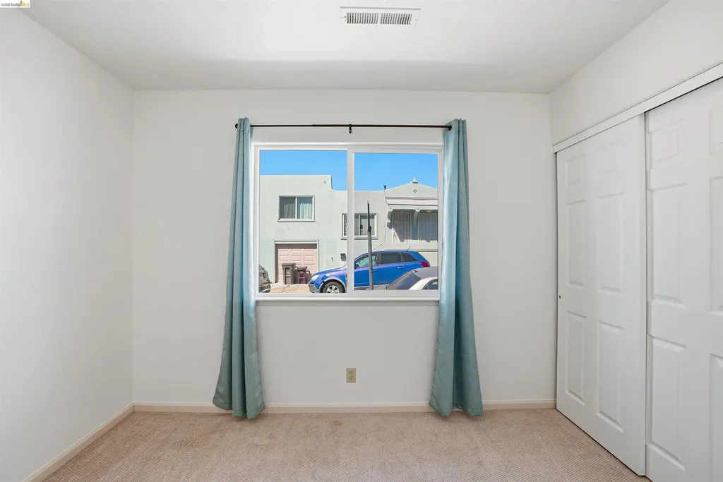 3012 Minna Avenue Oakland CA 94619