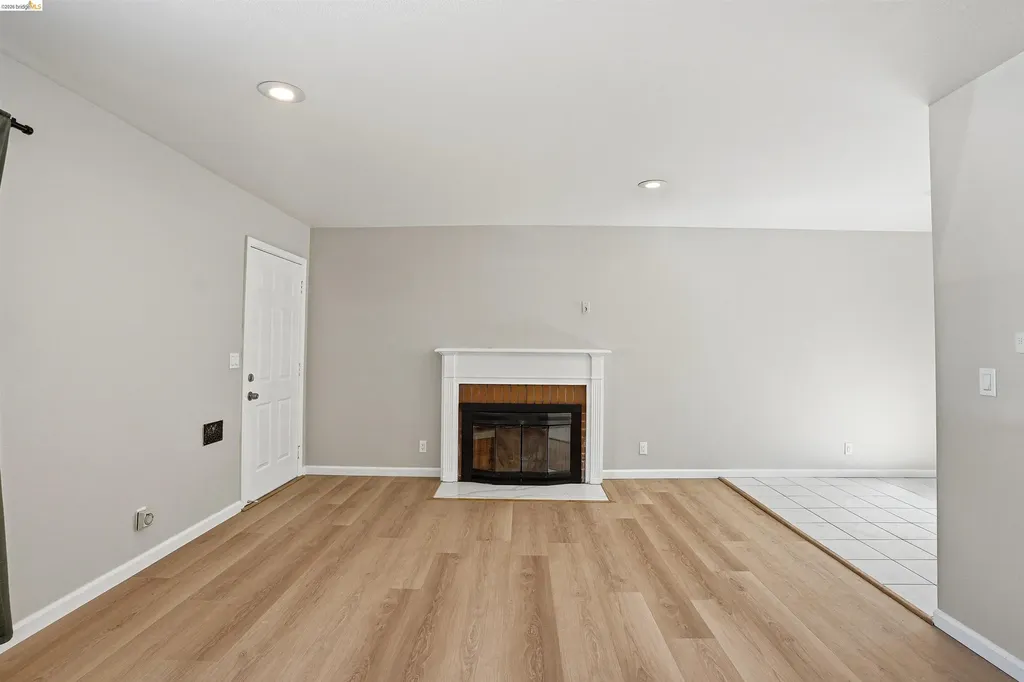 3012 Minna Avenue Oakland CA 94619