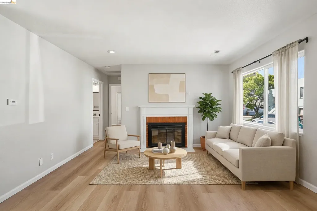 3012 Minna Avenue Oakland CA 94619