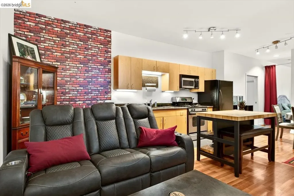 1007 41st Street Emeryville CA 94608
