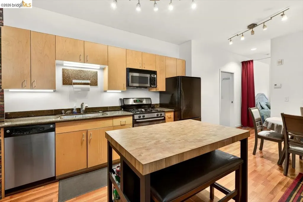 1007 41st Street Emeryville CA 94608