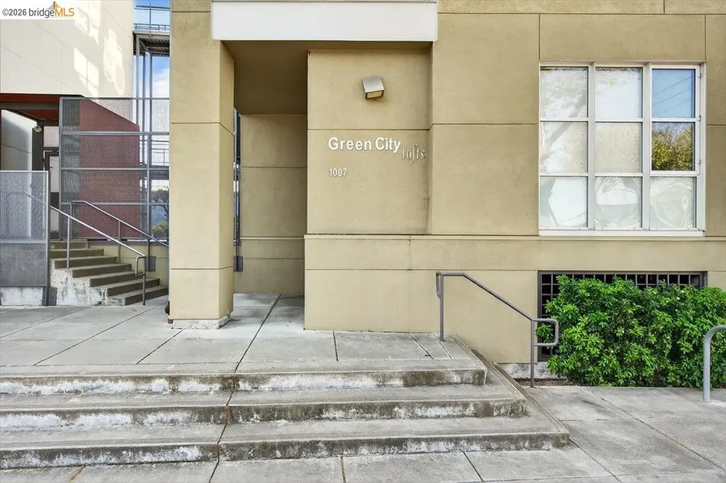 1007 41st Street Emeryville CA 94608