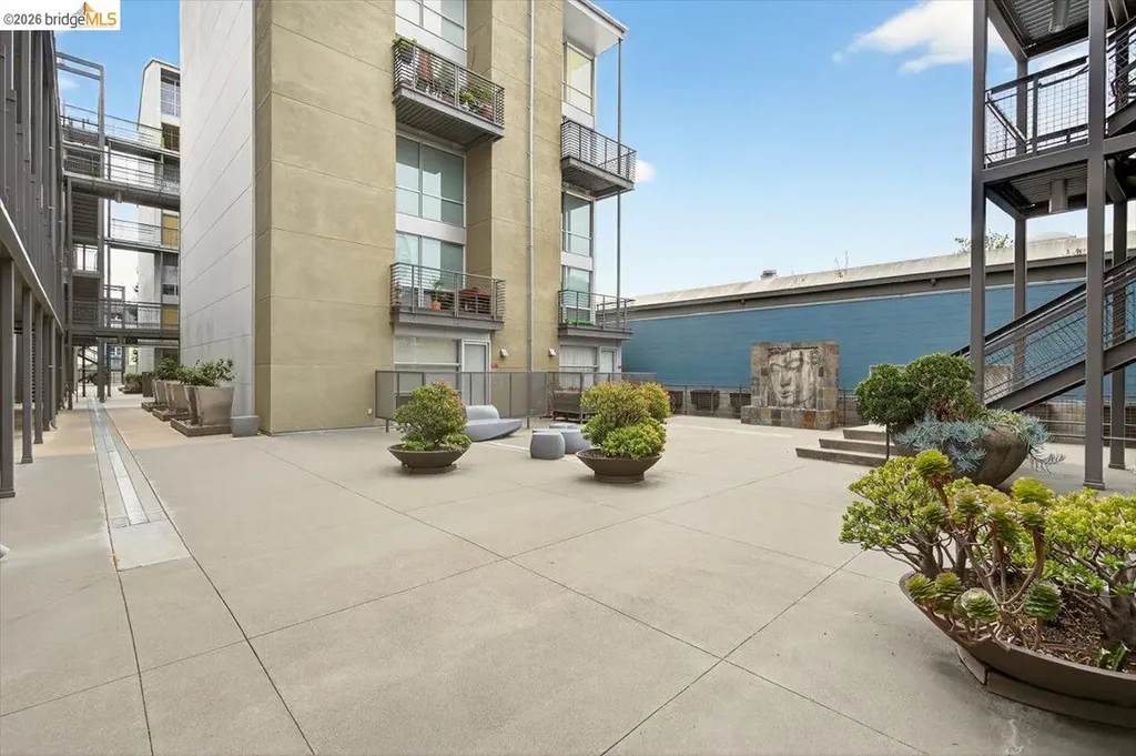 1007 41st Street Emeryville CA 94608