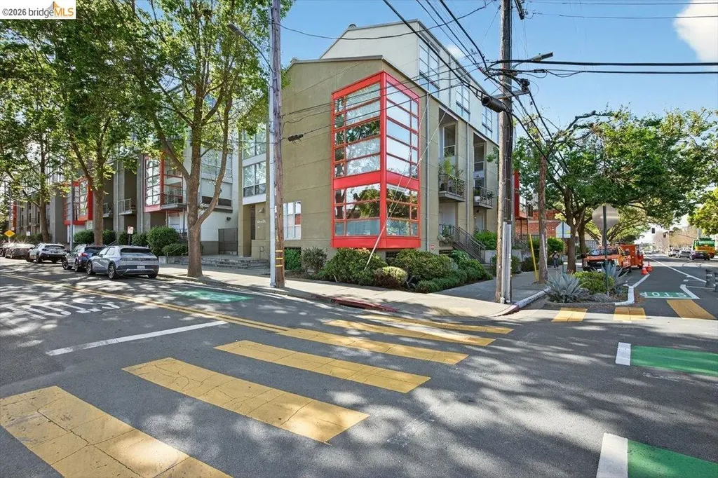1007 41st Street Emeryville CA 94608