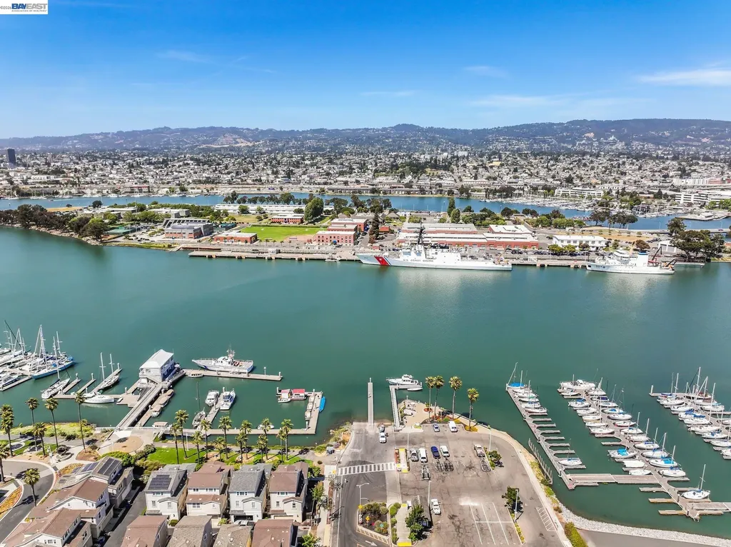 1921 Grand Street Alameda CA 94501