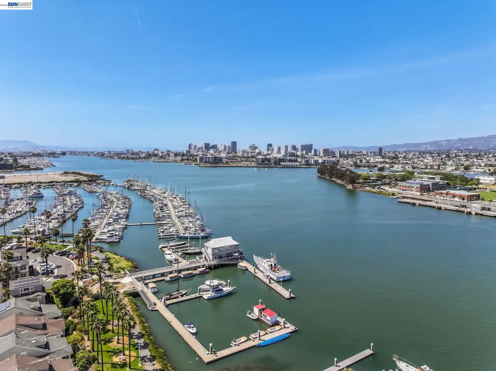 1921 Grand Street Alameda CA 94501