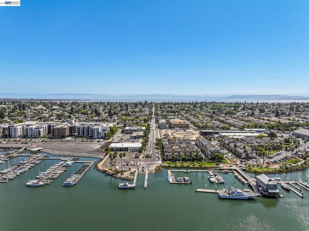 1921 Grand Street Alameda CA 94501