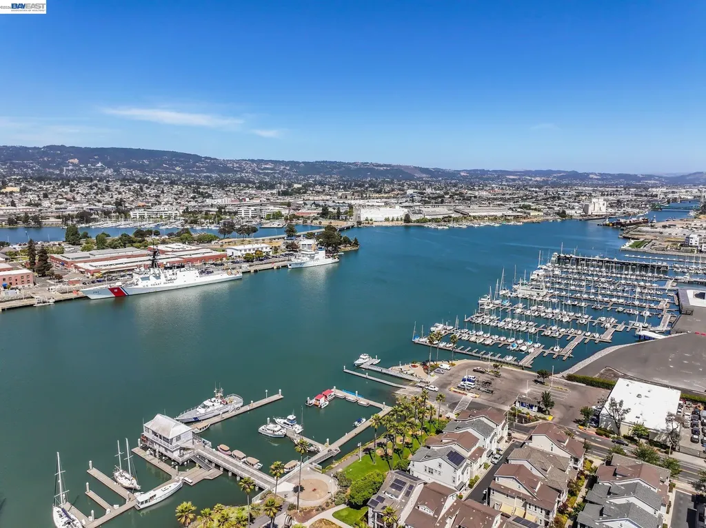1921 Grand Street Alameda CA 94501
