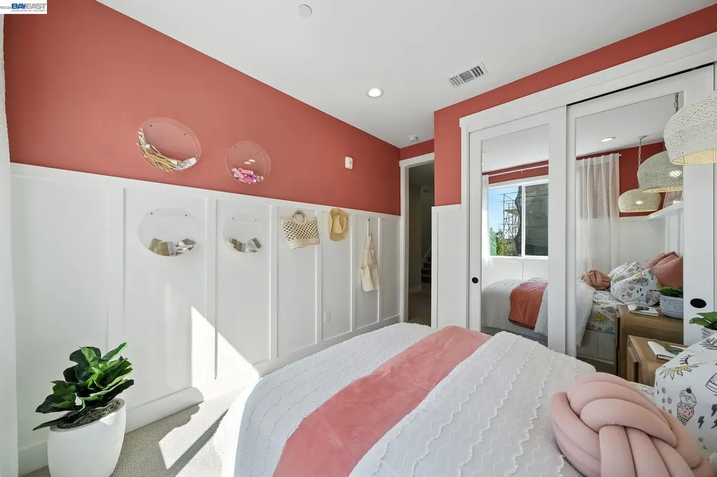 1921 Grand Street Alameda CA 94501