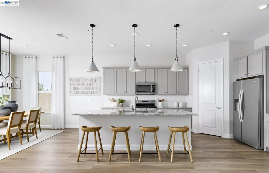 586 Lee Loop Discovery Bay CA 94505