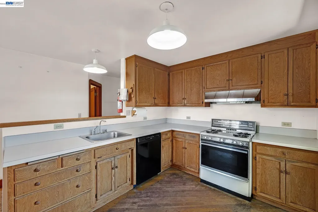 3261 Wyman Street Oakland CA 94619
