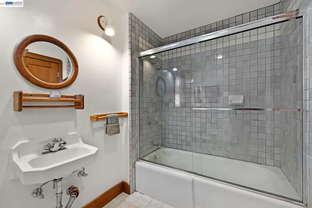 3261 Wyman Street Oakland CA 94619
