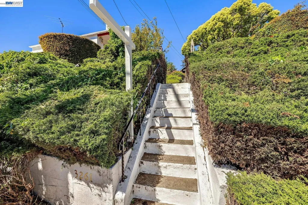 3261 Wyman Street Oakland CA 94619
