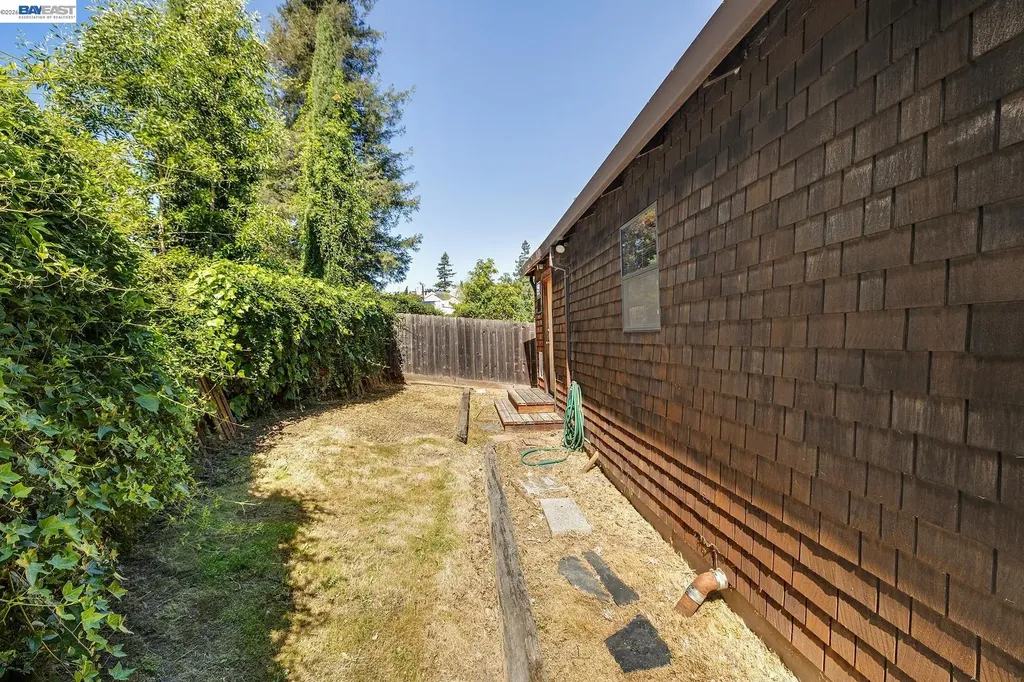 3261 Wyman Street Oakland CA 94619