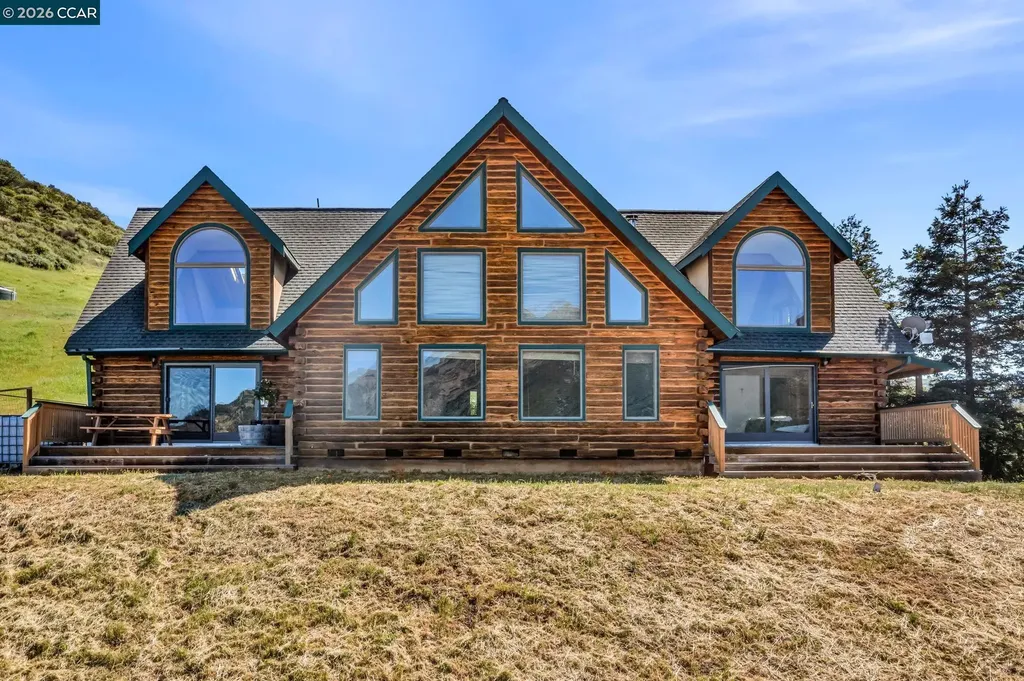 530 Leon Way Clayton CA 94517