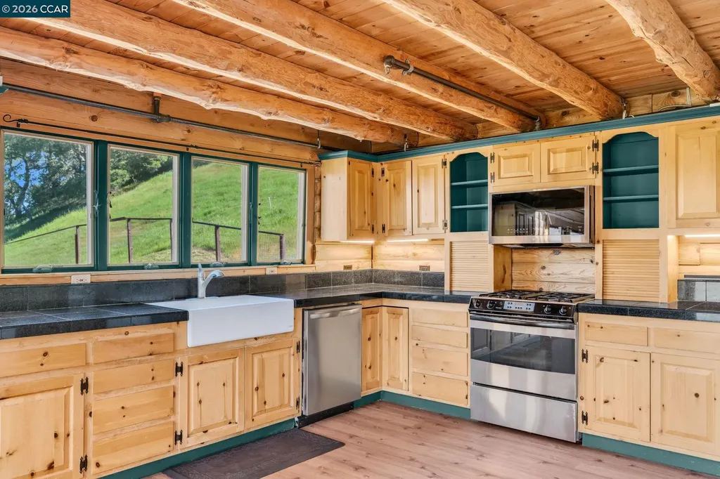 530 Leon Way Clayton CA 94517