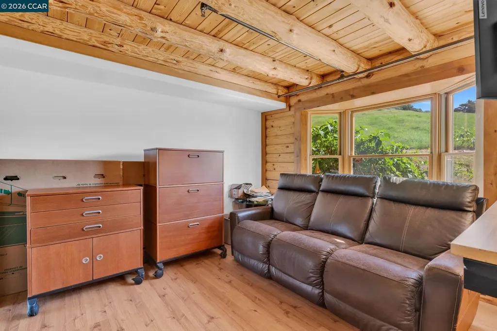 530 Leon Way Clayton CA 94517