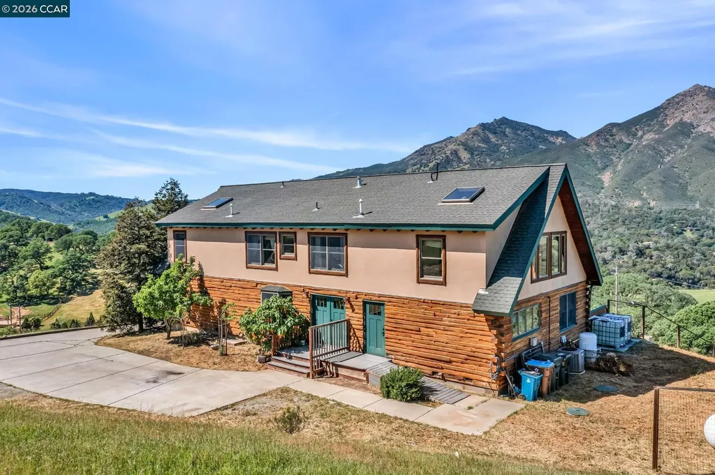 530 Leon Way Clayton CA 94517