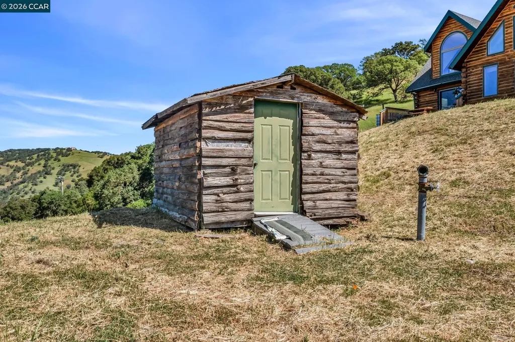 530 Leon Way Clayton CA 94517