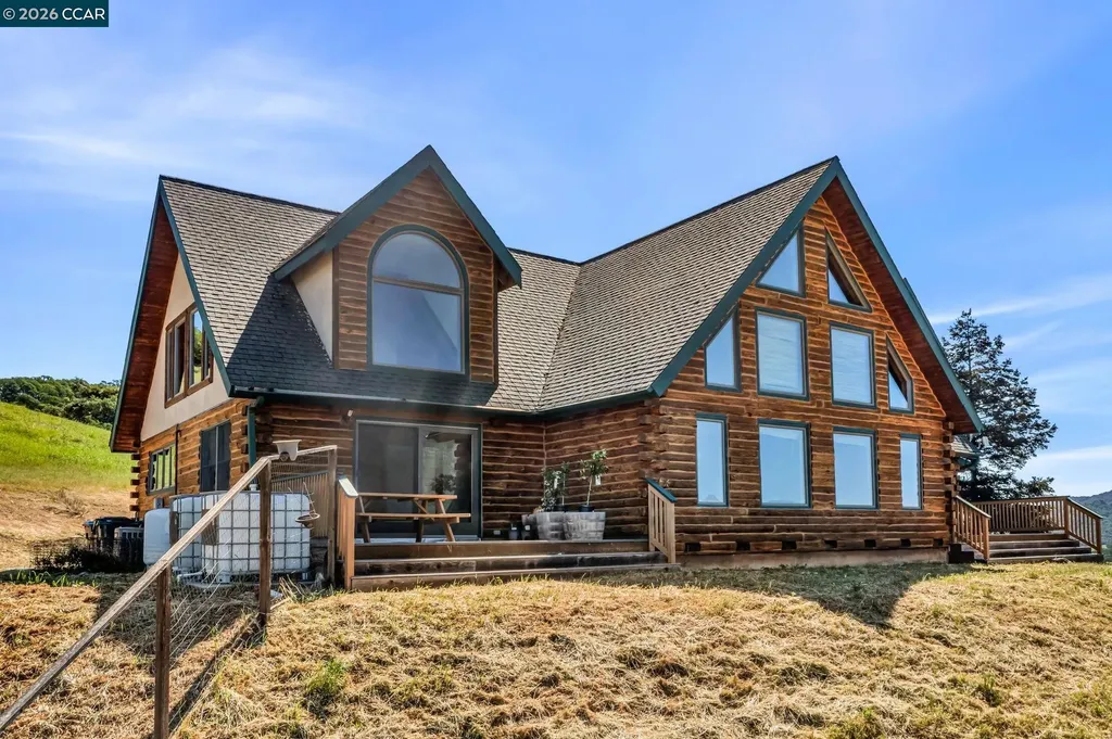 530 Leon Way Clayton CA 94517