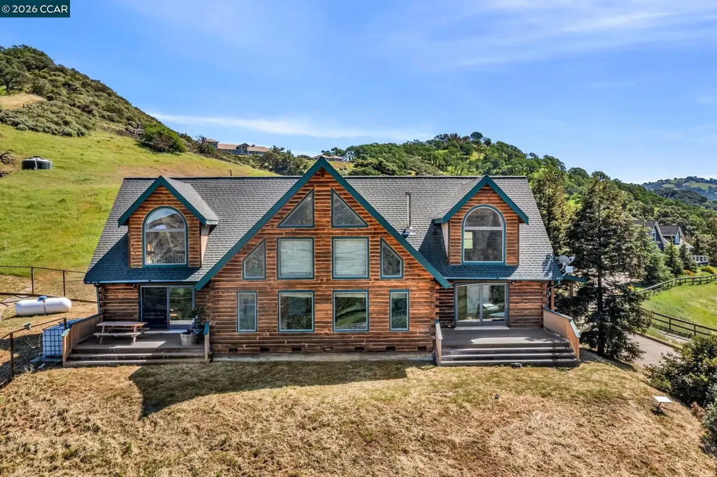 530 Leon Way Clayton CA 94517