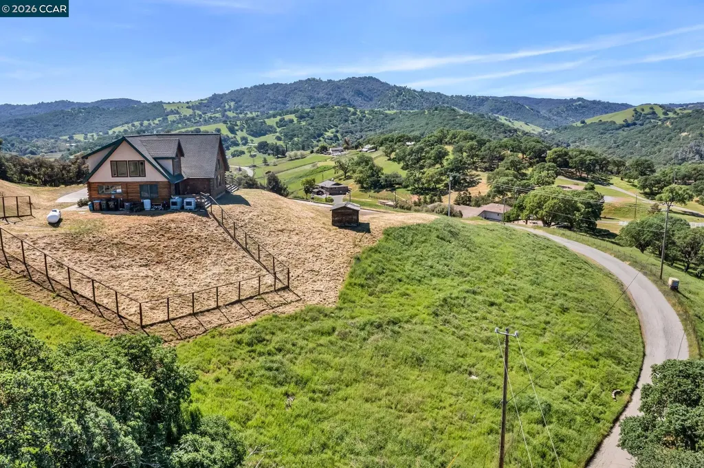 530 Leon Way Clayton CA 94517