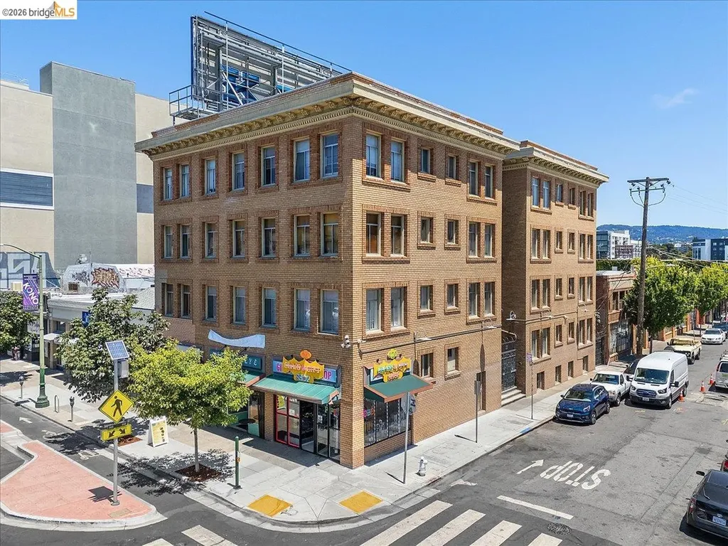 Oakland CA, 498 25TH Street