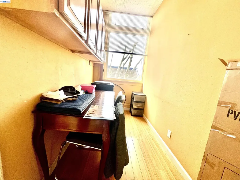 212 9th Street Unit #301 Oakland CA 94607