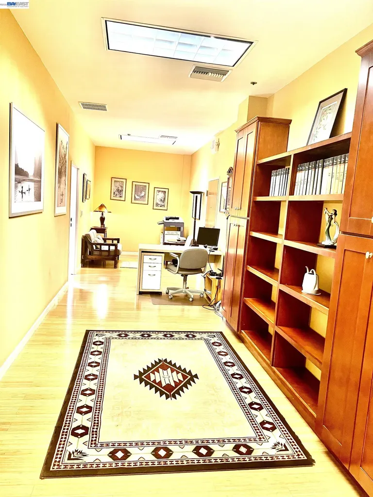 212 9th Street Unit #301 Oakland CA 94607