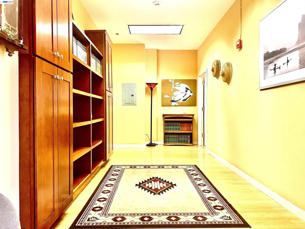 212 9th Street Unit #301 Oakland CA 94607