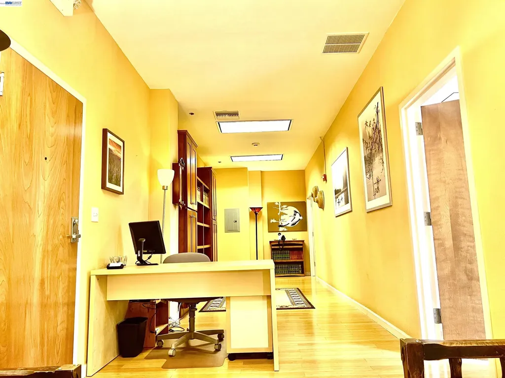 212 9th Street Unit #301 Oakland CA 94607