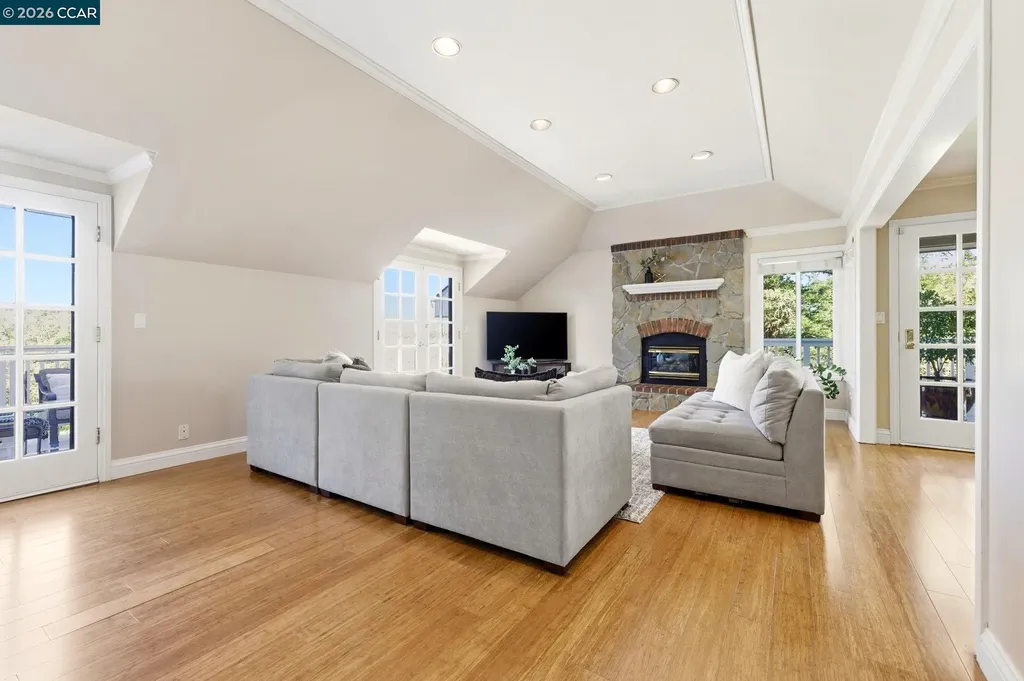 725 Castle Rock Road Walnut Creek CA 94598