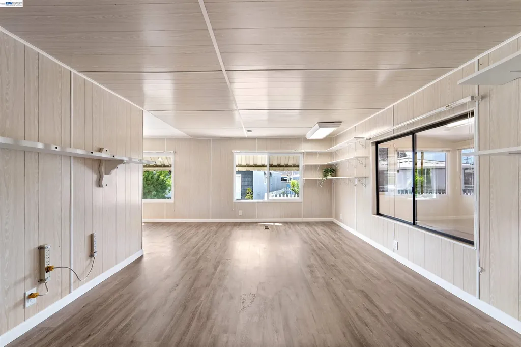 301 Maui Circle Union City CA 94587