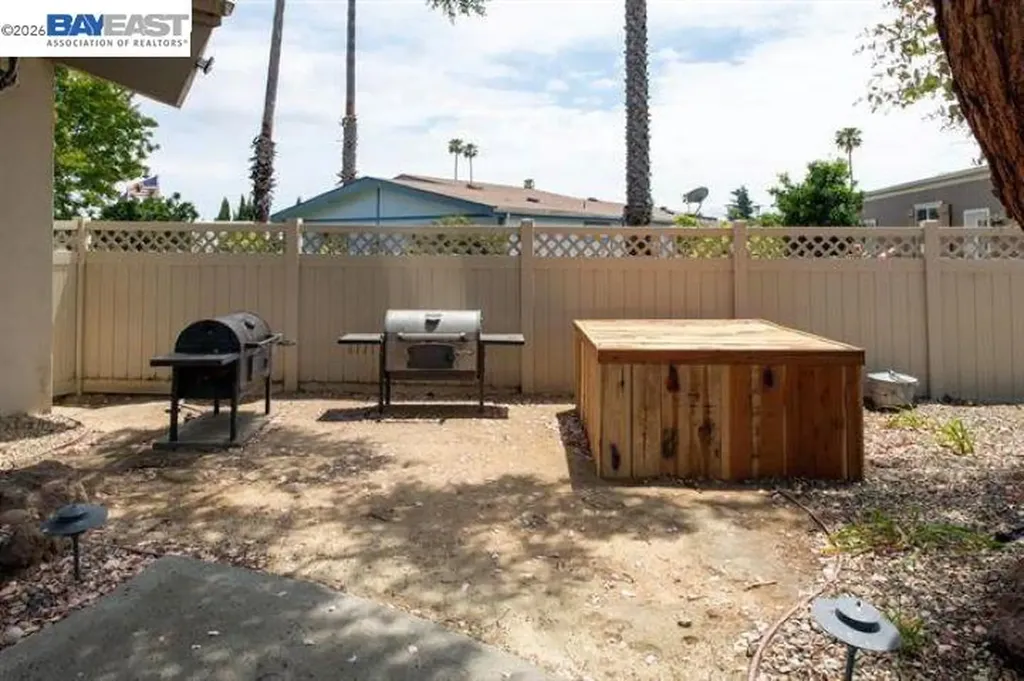301 Maui Circle Union City CA 94587