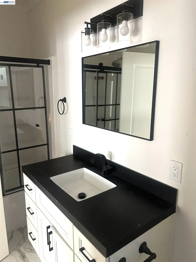 528 41st Street Oakland CA 94609