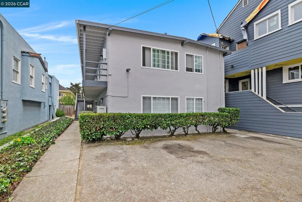 1926 Alcatraz Avenue Berkeley CA 94703