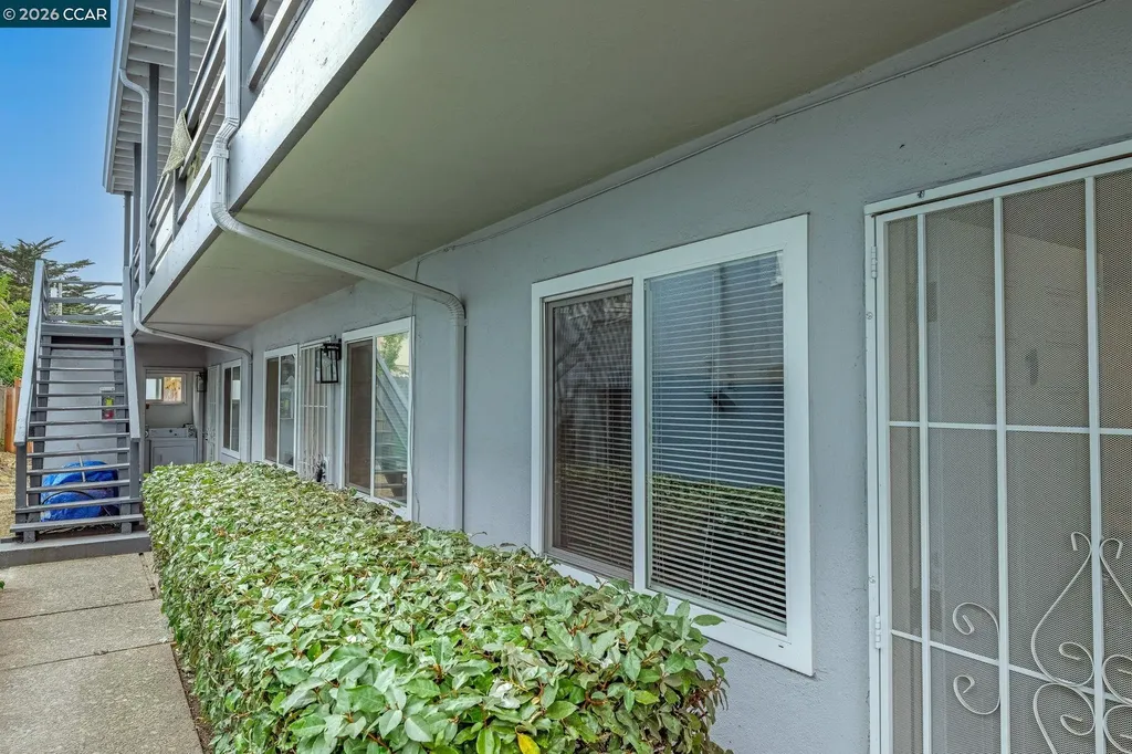 1926 Alcatraz Avenue Berkeley CA 94703