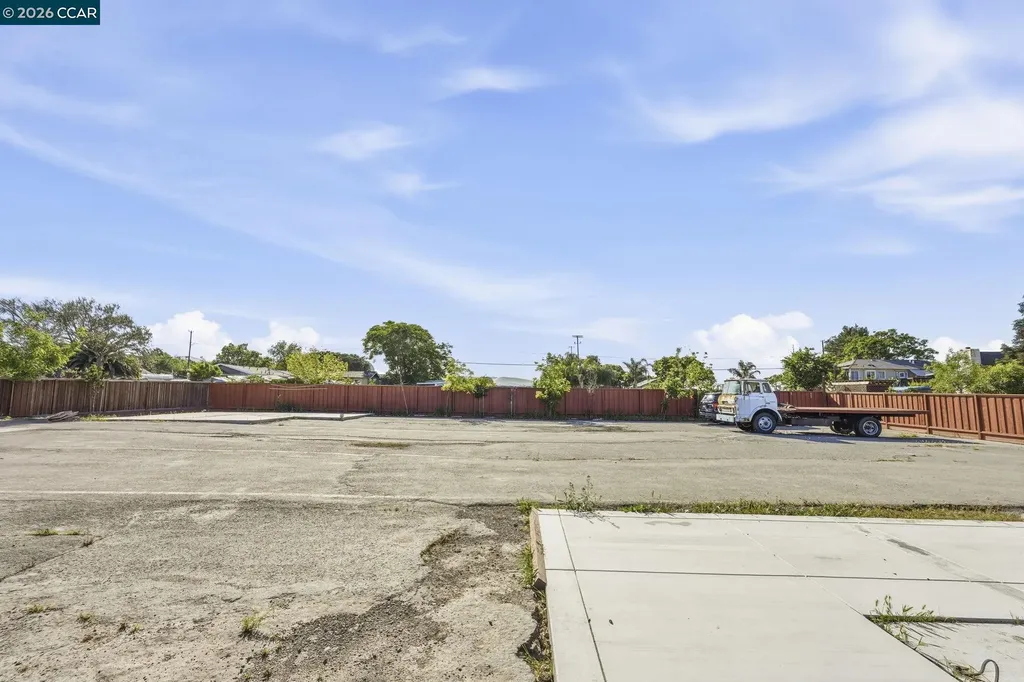 205 Solano Avenue Bay Point CA 94565