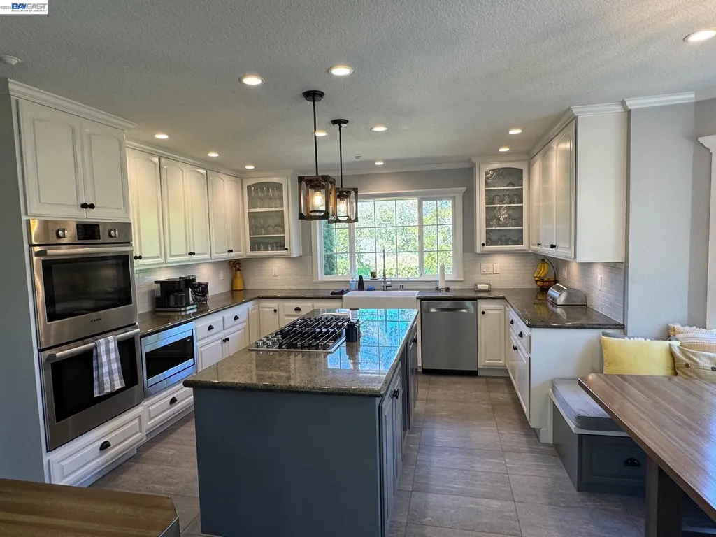 4205 Quail Hollow Place Castro Valley CA 94546