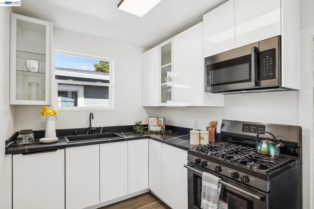 417 Lincoln Avenue Alameda CA 94501