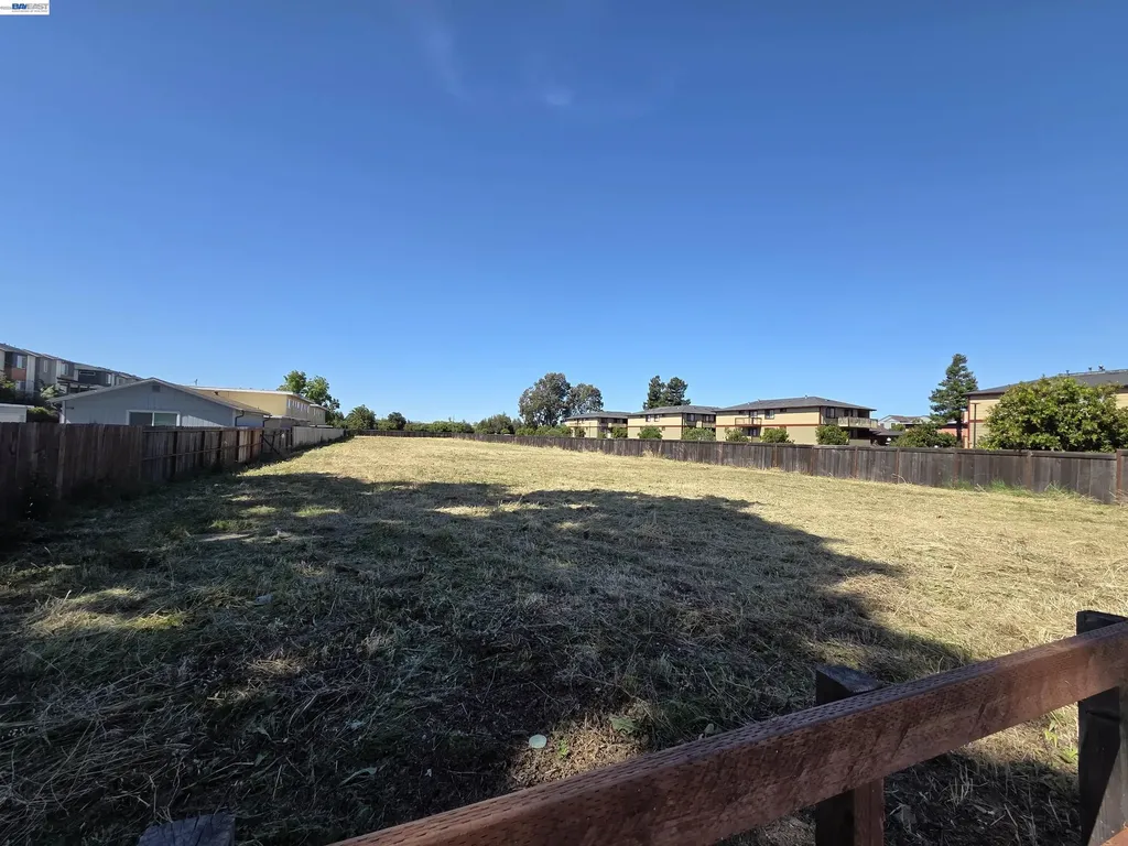 29495 Dixon Street Hayward CA 94544
