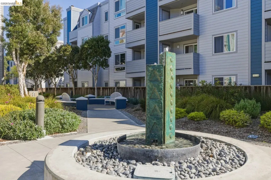 6400 Christie Avenue Emeryville CA 94608