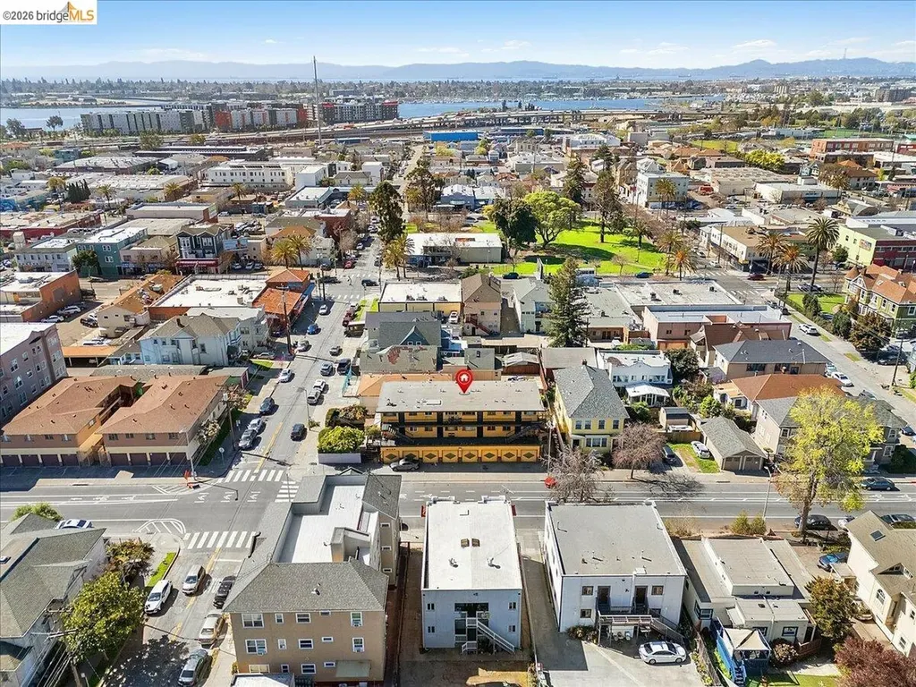 635 15th Street Oakland CA 94606