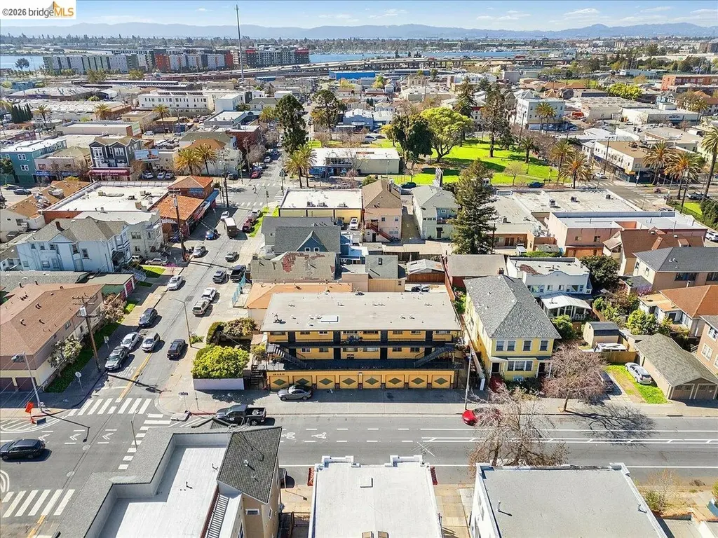 635 15th Street Oakland CA 94606