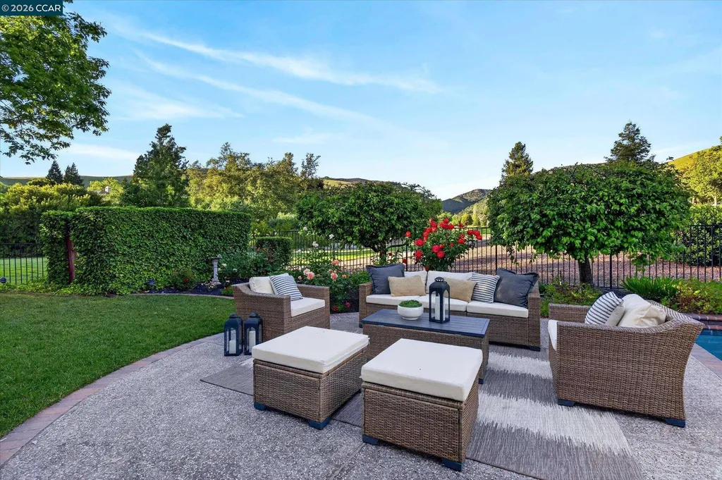 3208 Blackhawk Meadow Drive Danville CA 94506